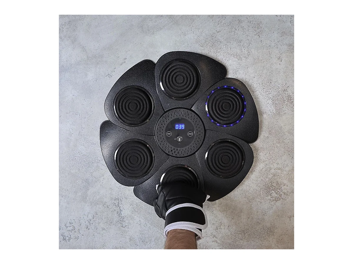 Machine de boxe murale avec enceinte intégrée et une paire de gants et 4 bandes auto-agrippantes