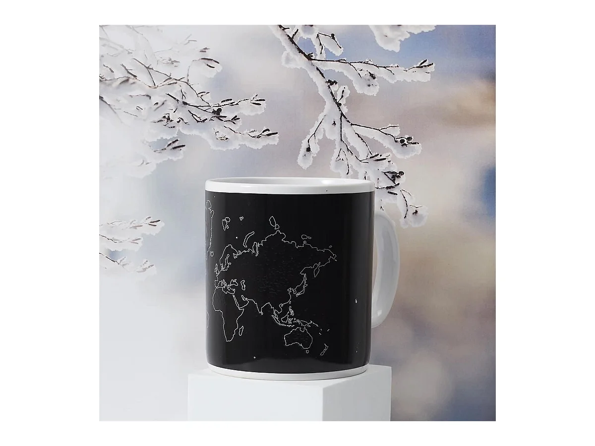 Mug thermoreactif XXL 70 cl en céramique noire avec carte du monde