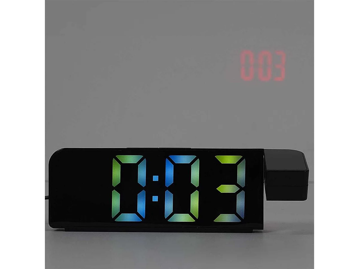 Réveil numérique avec projection de l'heure