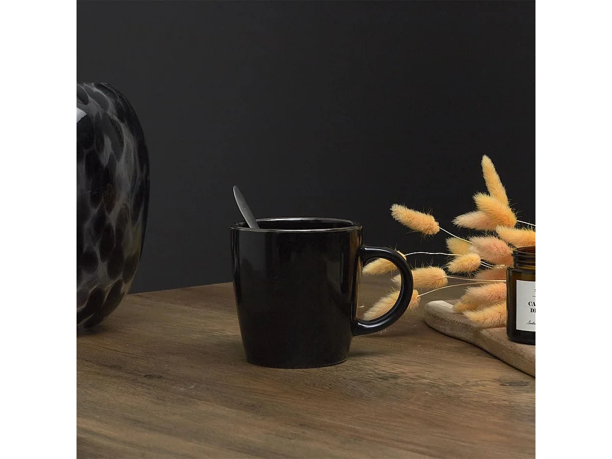 Set de 6 mugs noires en céramique avec liseré doré (Ø9,4 cm) - EBENE