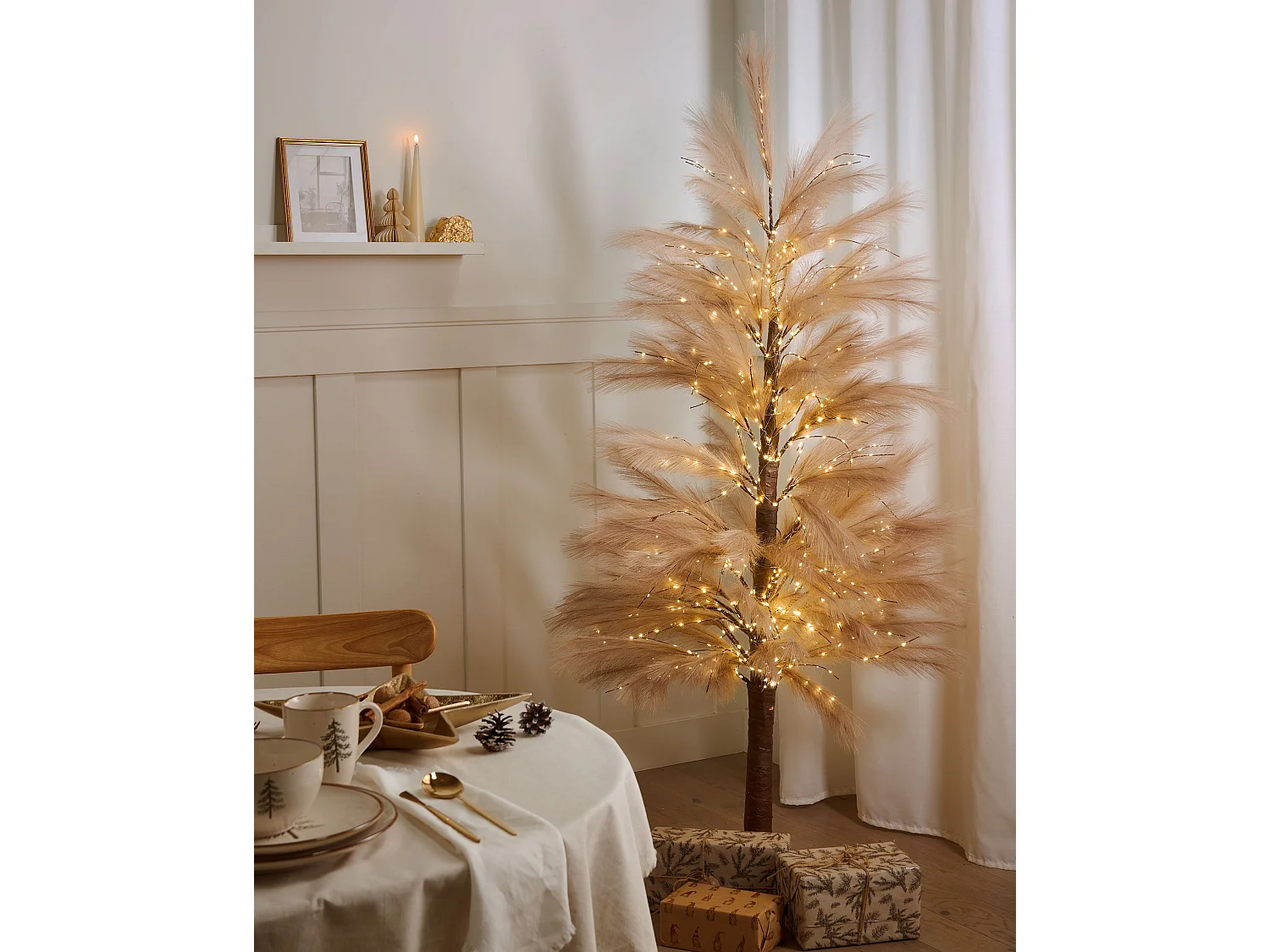 Décoration extérieure LED HAUGANES Arbre de Noël 190 cm Beige