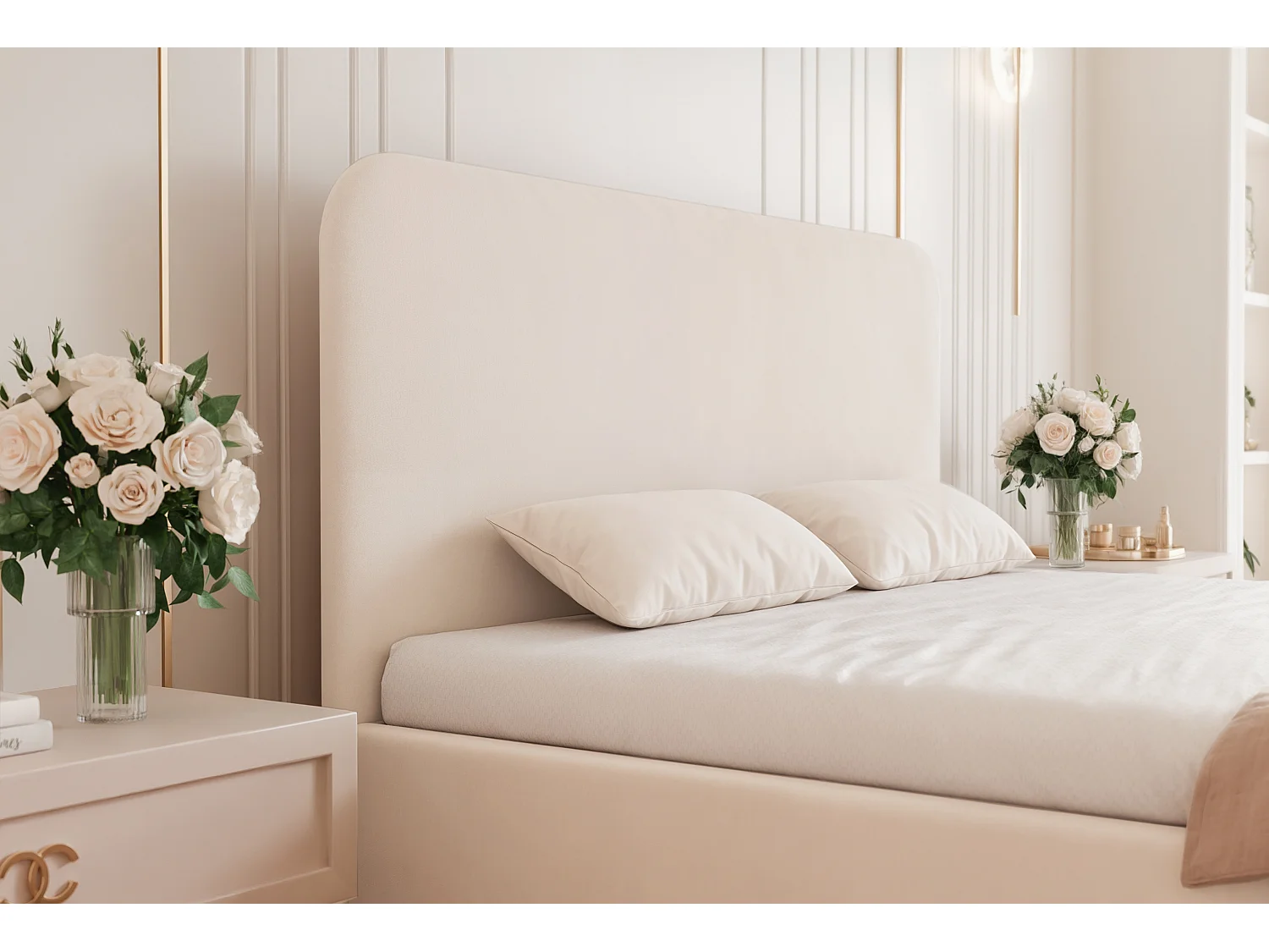 BESILIO Lit sur pieds dorés 200x200 Monti II – lit fin avec coussins décoratifs amovibles, pieds en métal, sommier et coffre de rangement – Beige