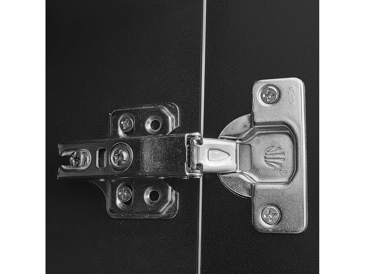 Buffet 83x35x101 cm avec étagères et tiroirs réglables panneaux de particules en noir pour Salon Salle à manger