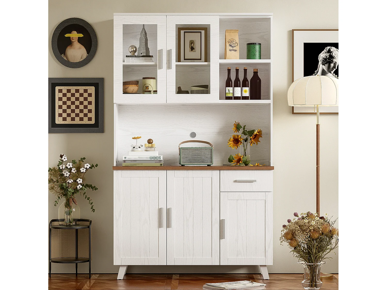 Hoge buffetkast 114x40x190 cm, grote opbergruimte, glazen deuren, soft close scharnieren, spaanplaat, wit en bruin