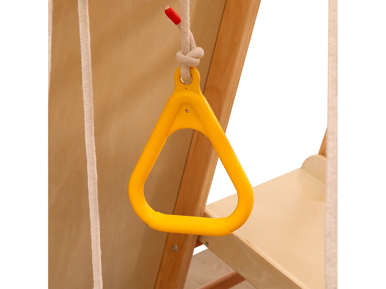 Toboggan enfant 7 en 1 134x120x120 cm avec structure d'escalade et balançoire matériau en bois Couleur naturelle pour salon