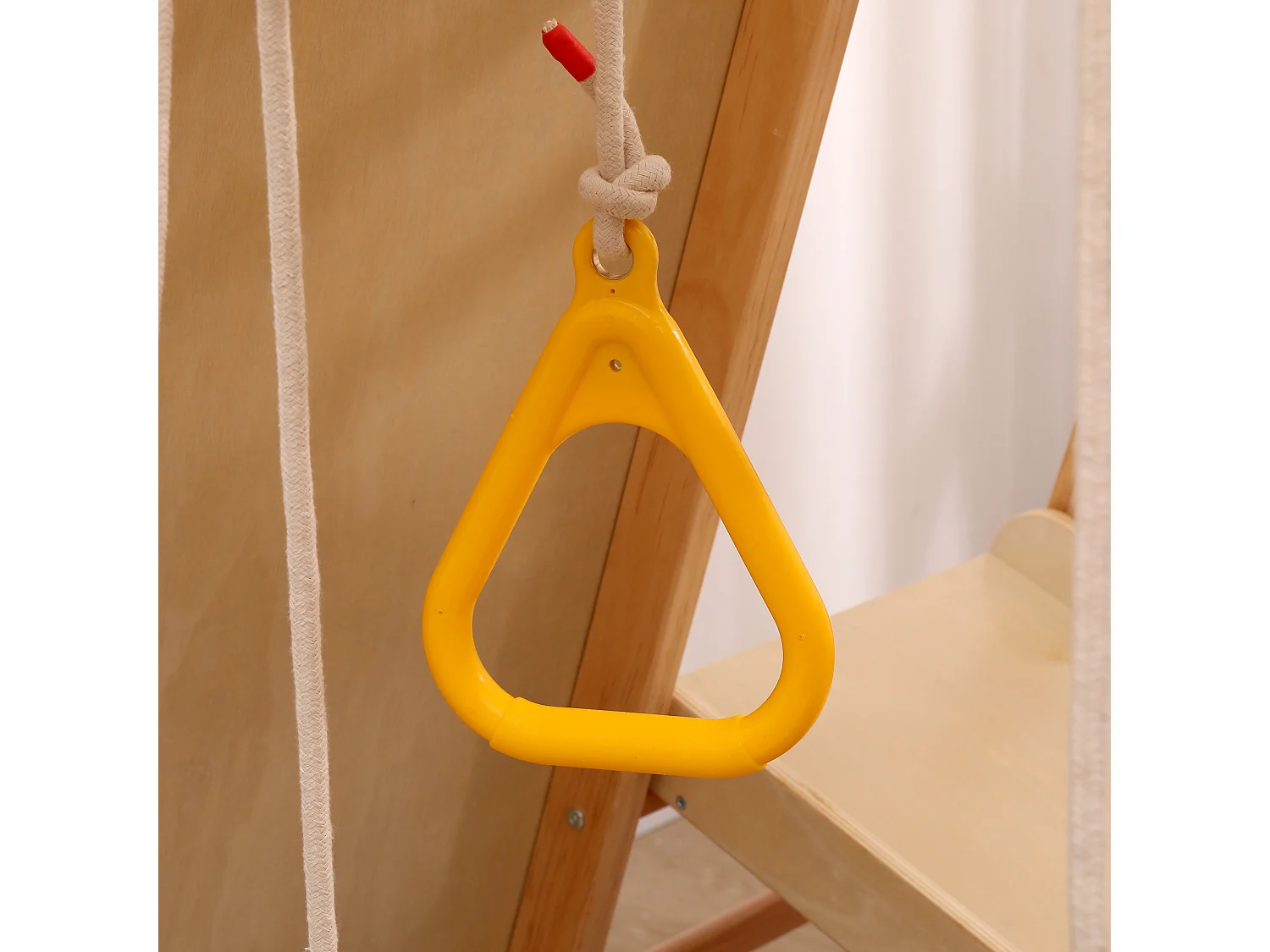 Triangle d'escalade 7 en 1 134x120x120 cm, avec balançoire, anneaux, échelle, filet, toboggan, structure en bois, naturel