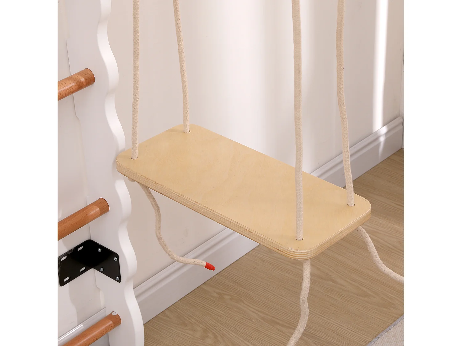 Toboggan enfant 6 en 1 60x60x199 cm avec structure d'escalade et balançoire matériau en bois Couleur naturelle pour salon