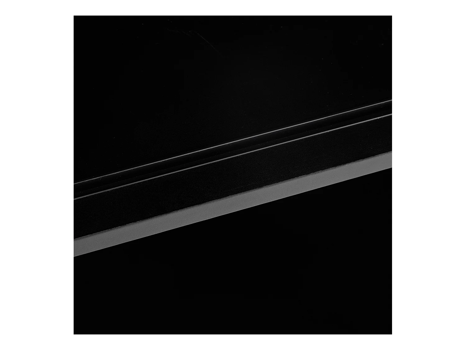 Commode 160x40x80 cm avec quatre portes coulissantes et un tiroir panneaux de particules en noir et Couleur naturelle