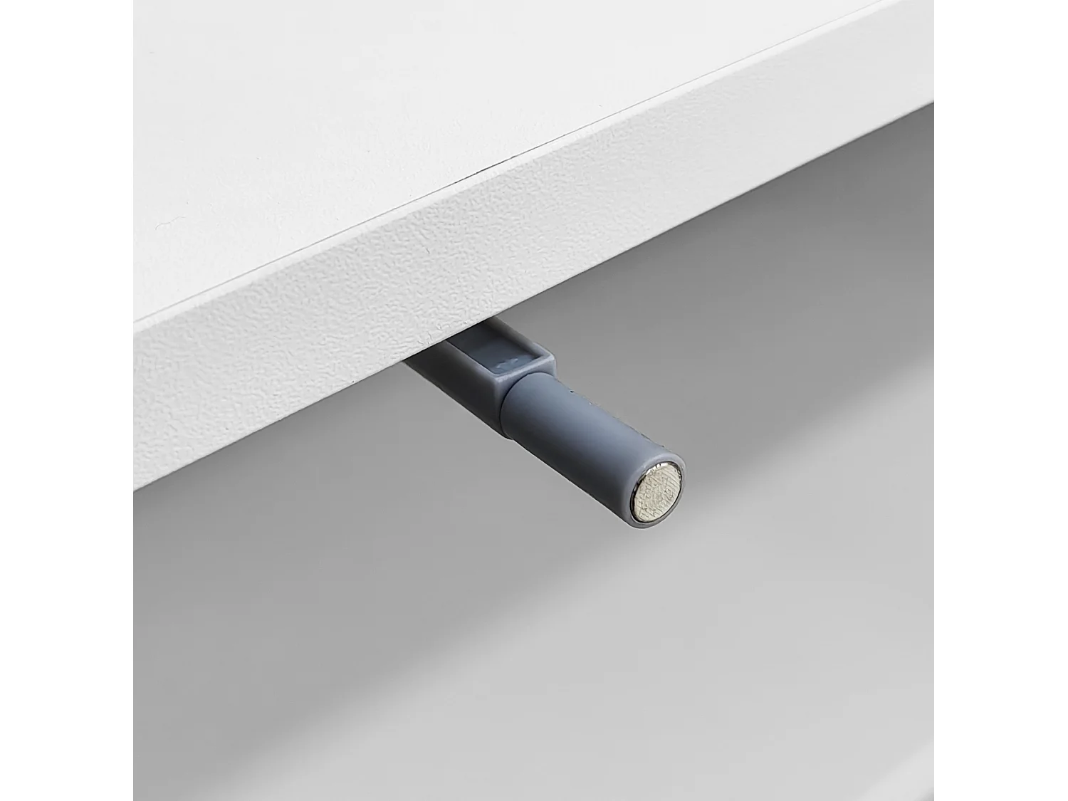 Meuble TV 170x38x44 cm avec porte à bouton-poussoir et étagère de rangement panneaux de particules blanc pour salon