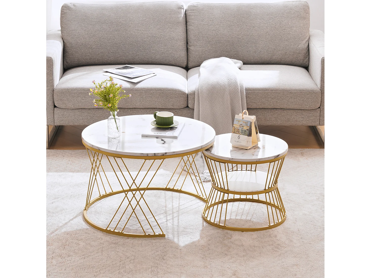 Lot de 2 tables basses gigognes 70x70x47 cm et 45x45x40 cm, gain de place, pieds réglables, MDF blanc