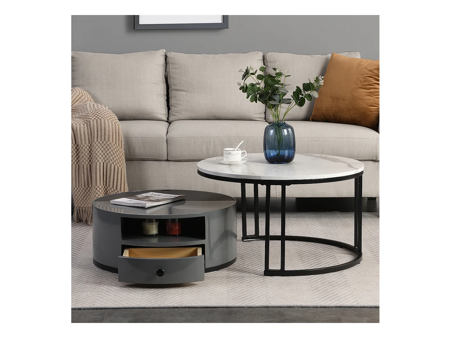 Set van 2 in elkaar passende salontafels met glanzende marmeren afwerking en opbergruimte in zwart en grijs PVC elegant voor de woonkamer