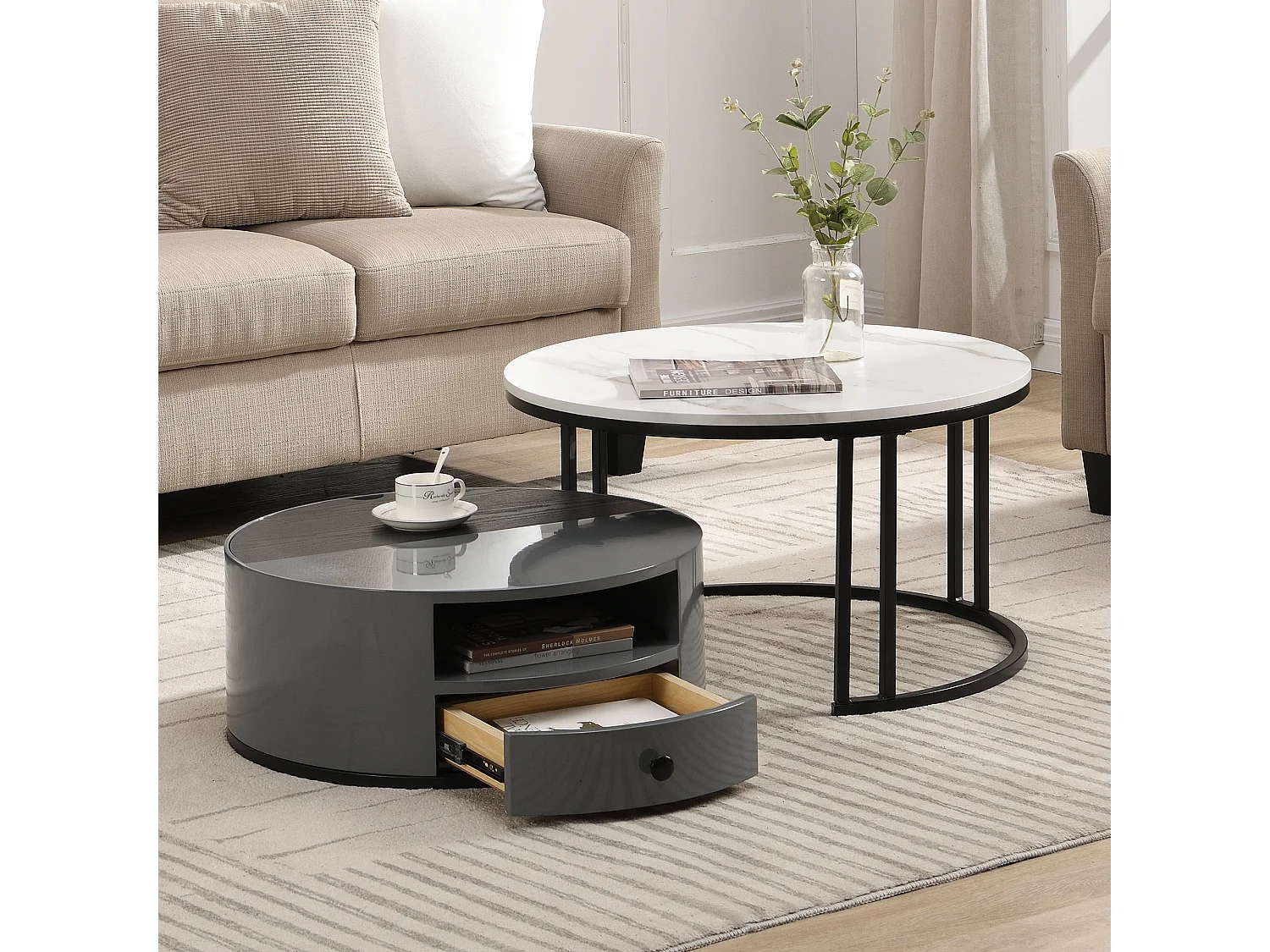 Set van 2 in elkaar passende salontafels met glanzende marmeren afwerking en opbergruimte in zwart en grijs PVC elegant voor de woonkamer