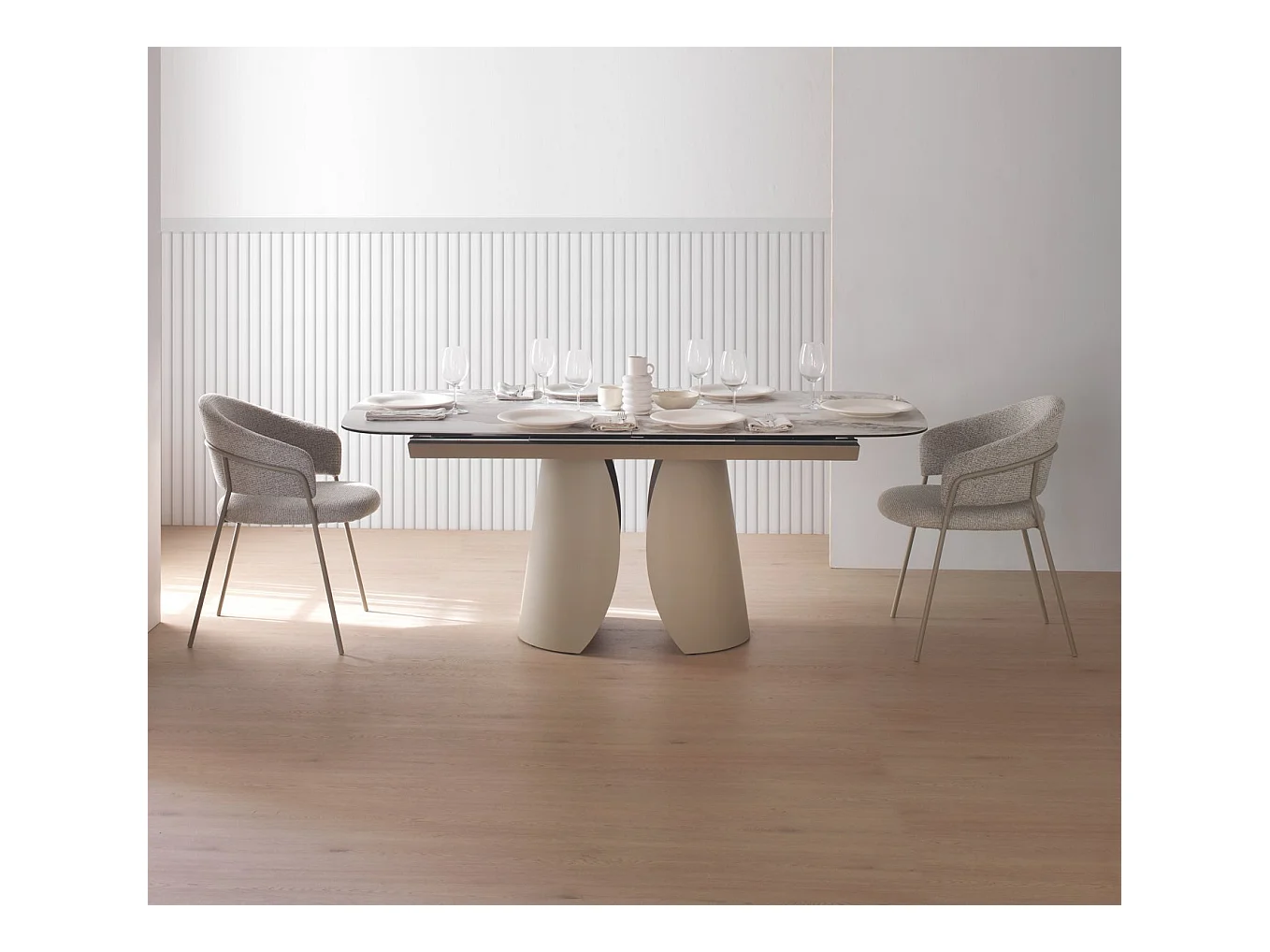 4er-Pack Sessel mit cremefarbenem Chenille-Bezug