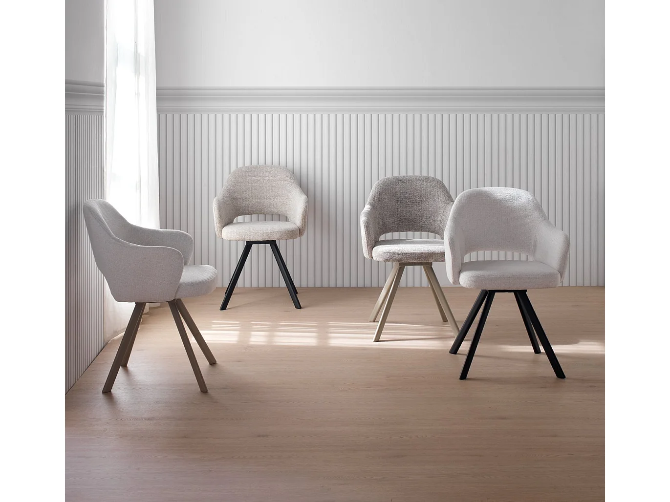 Set di 4 poltrone rivestite in ciniglia color crema