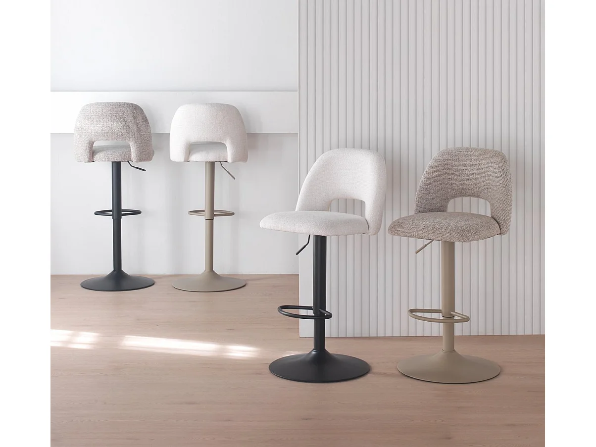 Lot de 2  tabourets, tapissés en chenille  crème