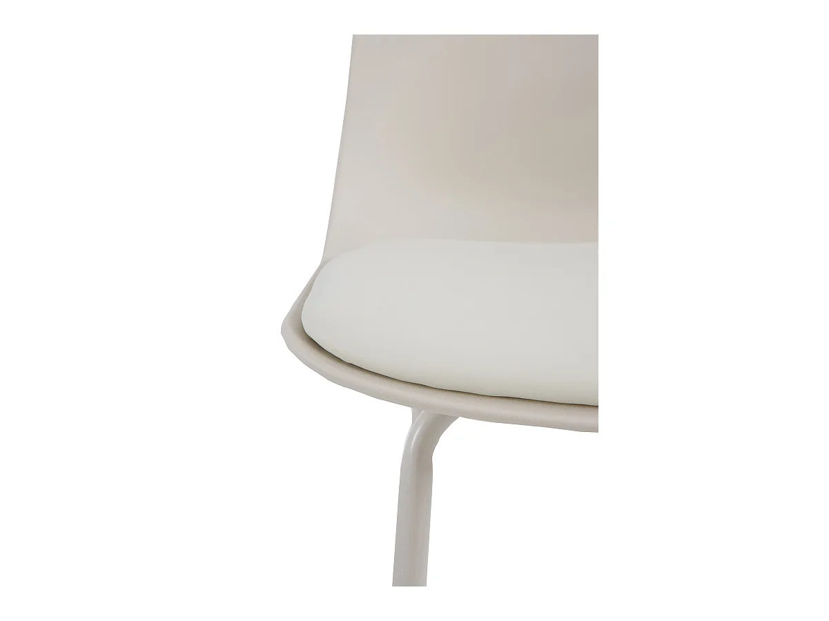 Pacote com 2 bancos de polipropileno com almofada estofada em pele sintética