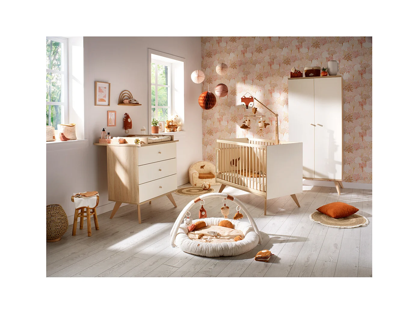 Armoire 2 portes avec pieds bois-décor vanille CAMILLE - Sauthon