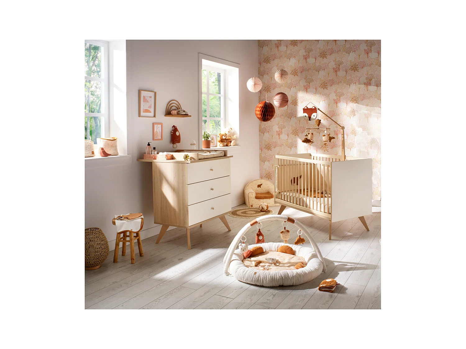 Chambre bébé complète Camille, Lit 120x60 et Commode à langer - décor vanille CAMILLE - Sauthon