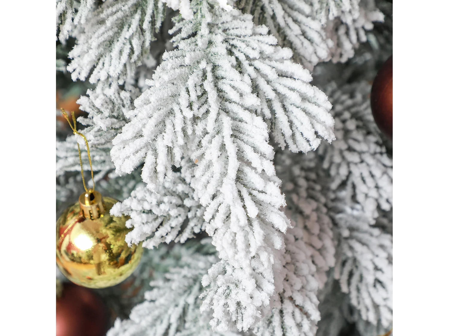 Albero di natale 180 cm innevato con 1321 rami ignifughi verde
