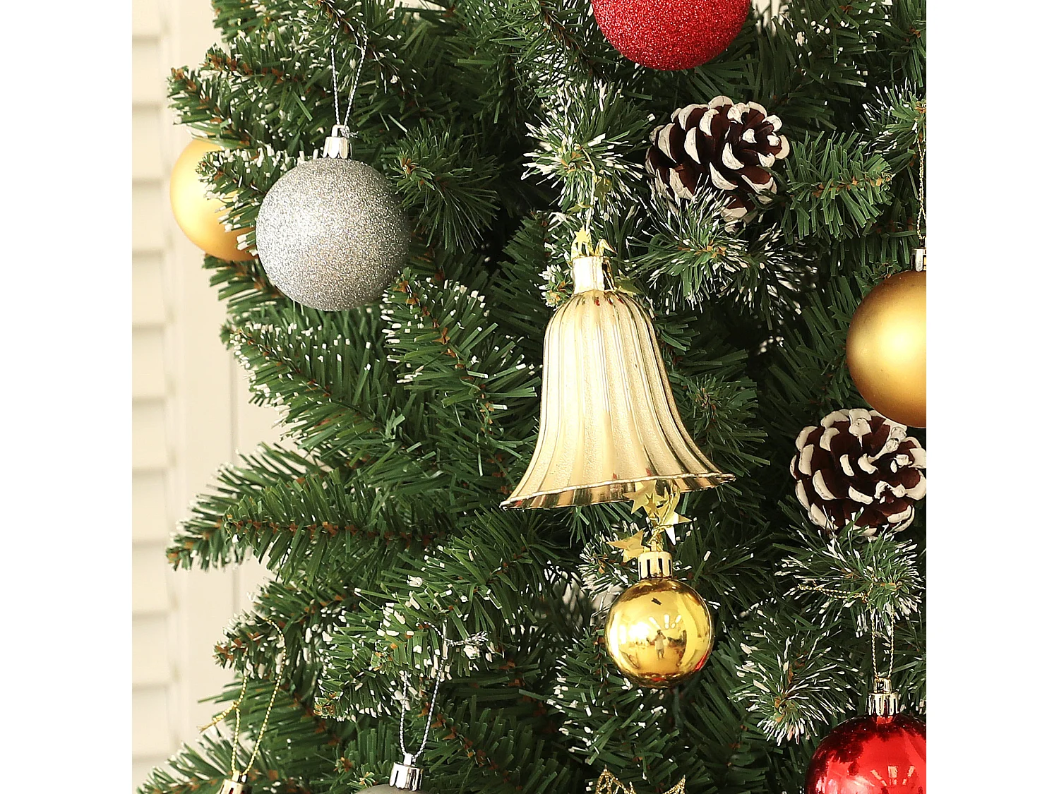 Albero di natale innevato alto 225cm con pigne e base in acciaio