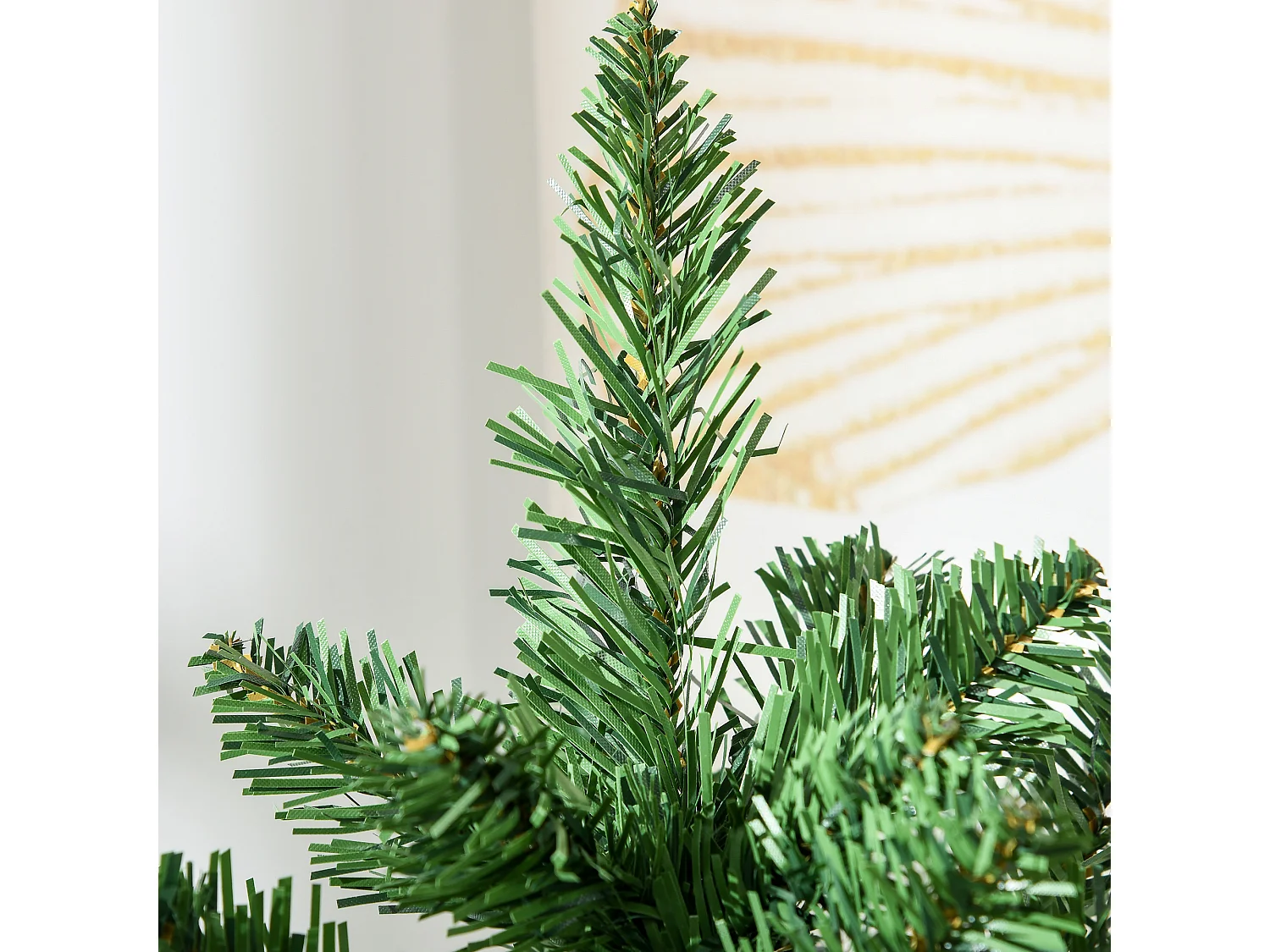 Albero di natale con rami folti e aghi realistici in pvc verde