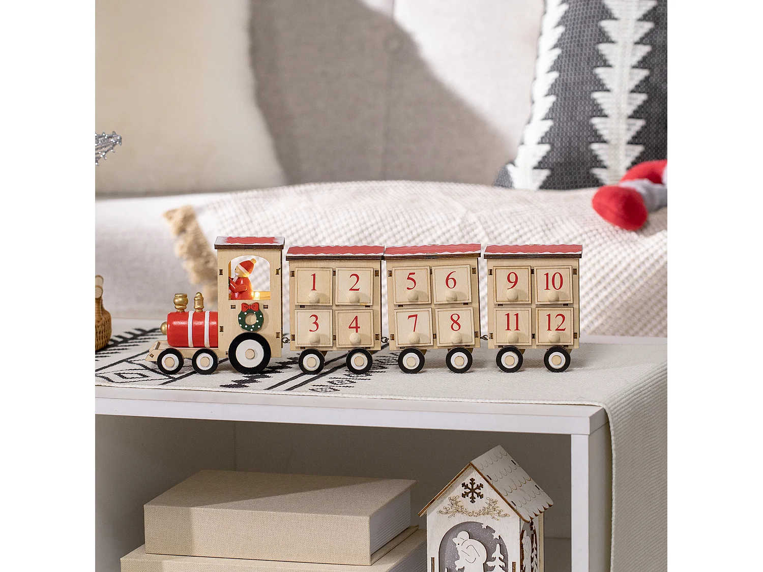 Calendario avvento in legno a forma di treno con babbo natale