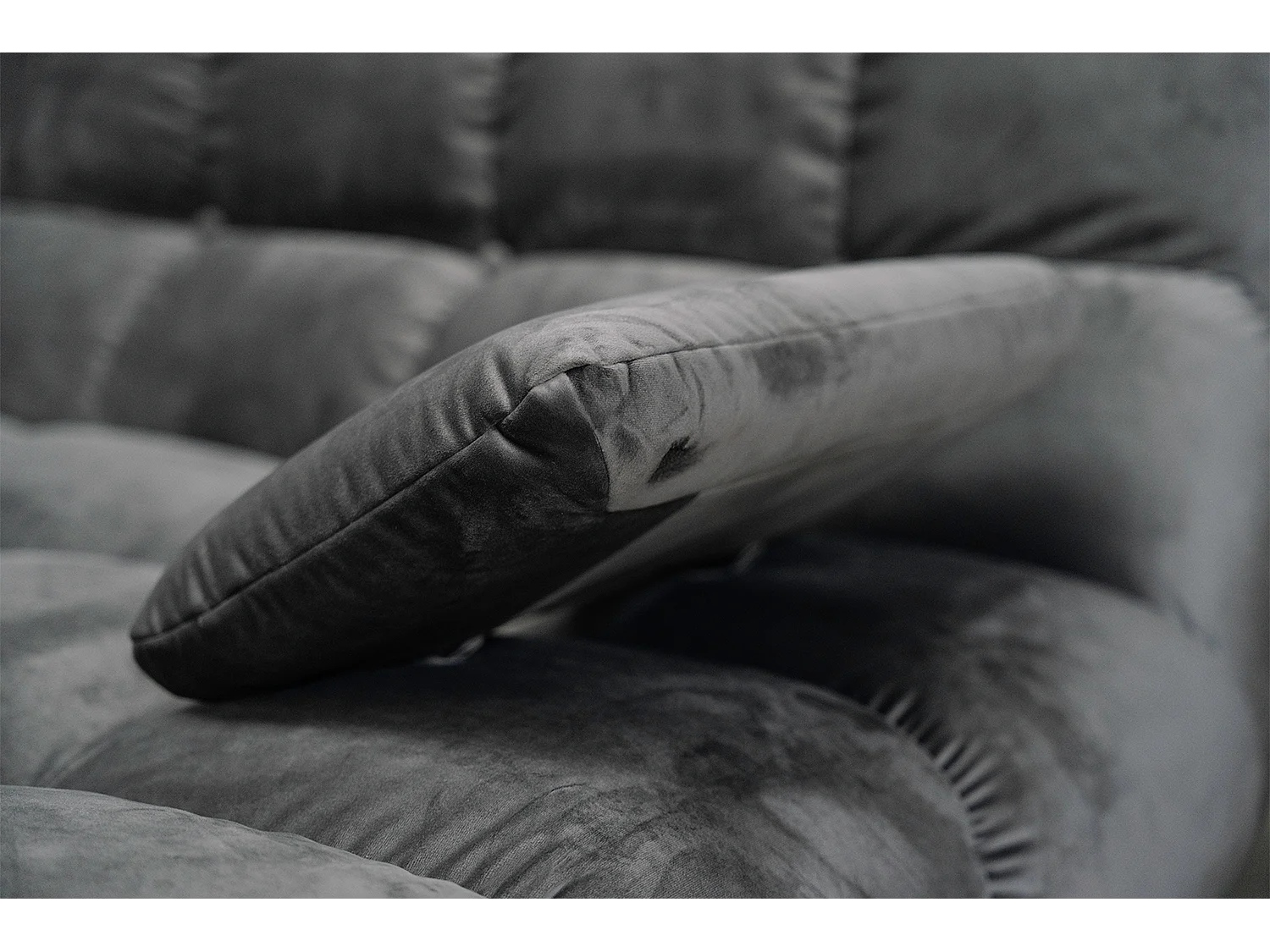 Sofá extra ancho - gris piedra terciopelo - VIVIEN