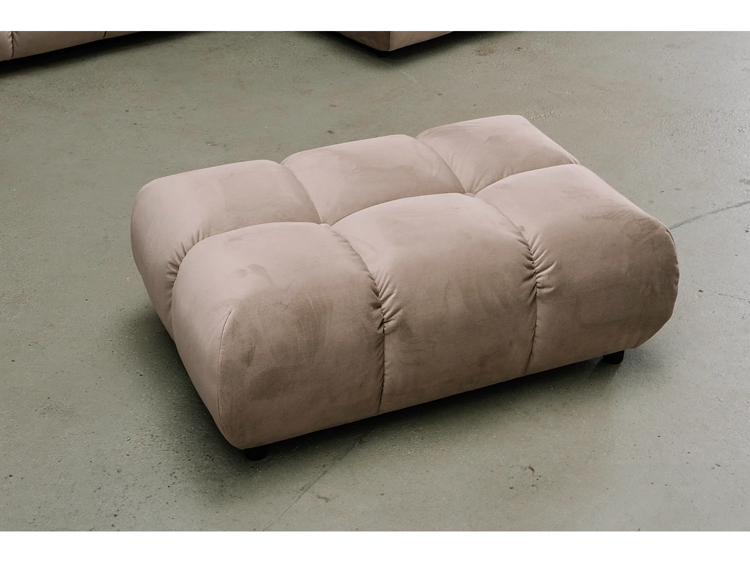 Pouf imbottito - marrone velluto - VIVIEN