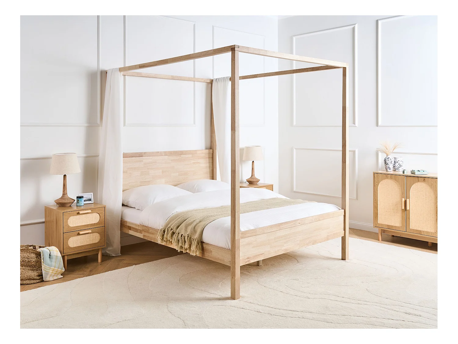 Lit à baldaquin Bois HAUTERIVES 160 x 200 cm Marron clair