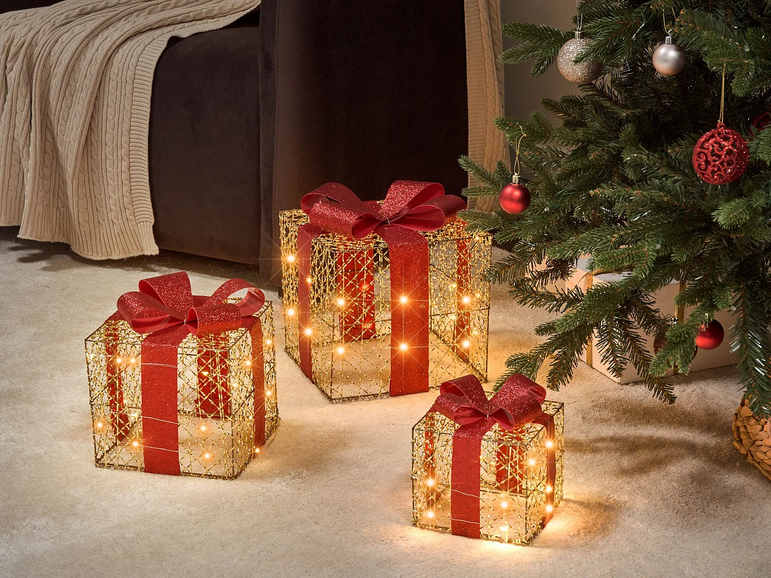 Lot de 3 décorations de Noël LED LYSEREN 20/25/30 cm Cadeaux de Noël Doré