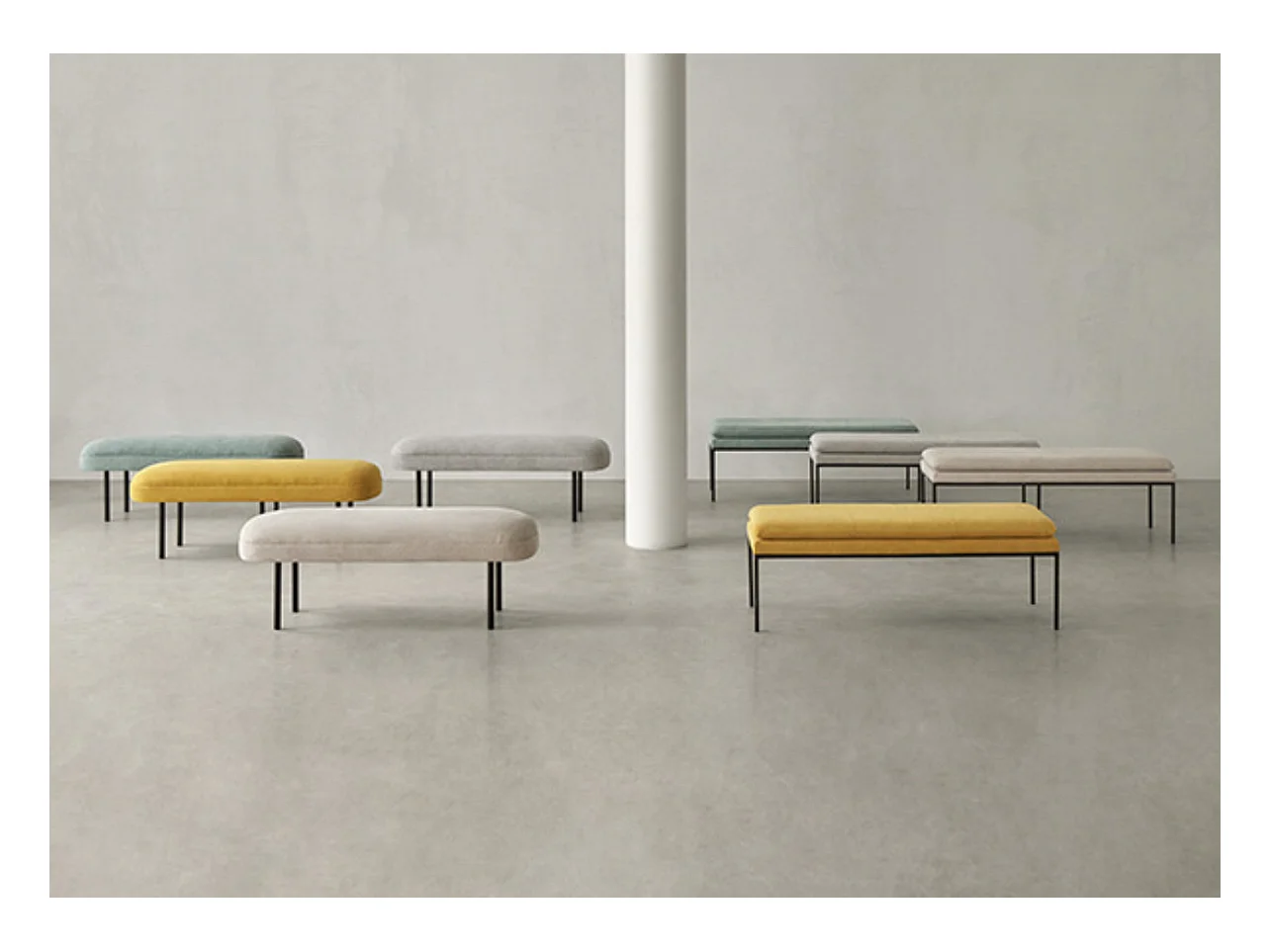 Banc design en tissu et pieds en métal noir MADRIDA 120cm-Beige clair