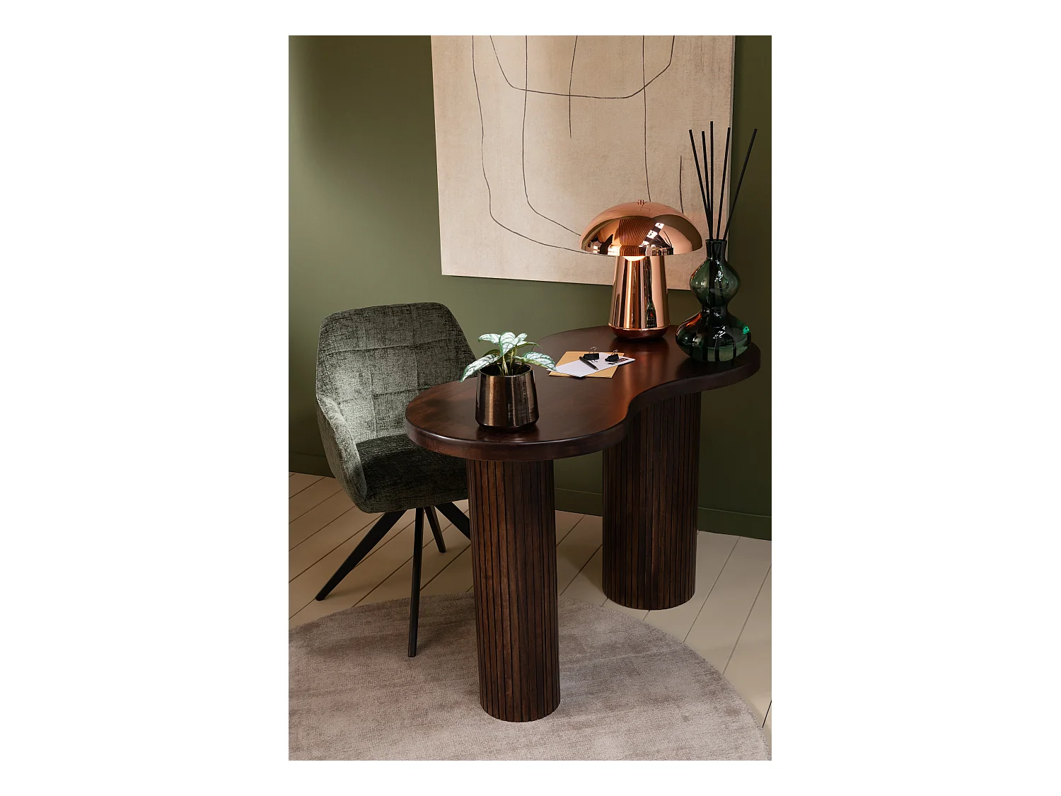 Chaise avec accoudoirs LOUNA – Tissu doux et pieds acier noir-Vert