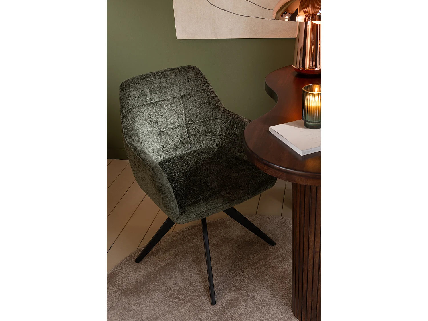 Silla LOUNA con reposabrazos – Tejido suave y patas de acero negro-Color Verde