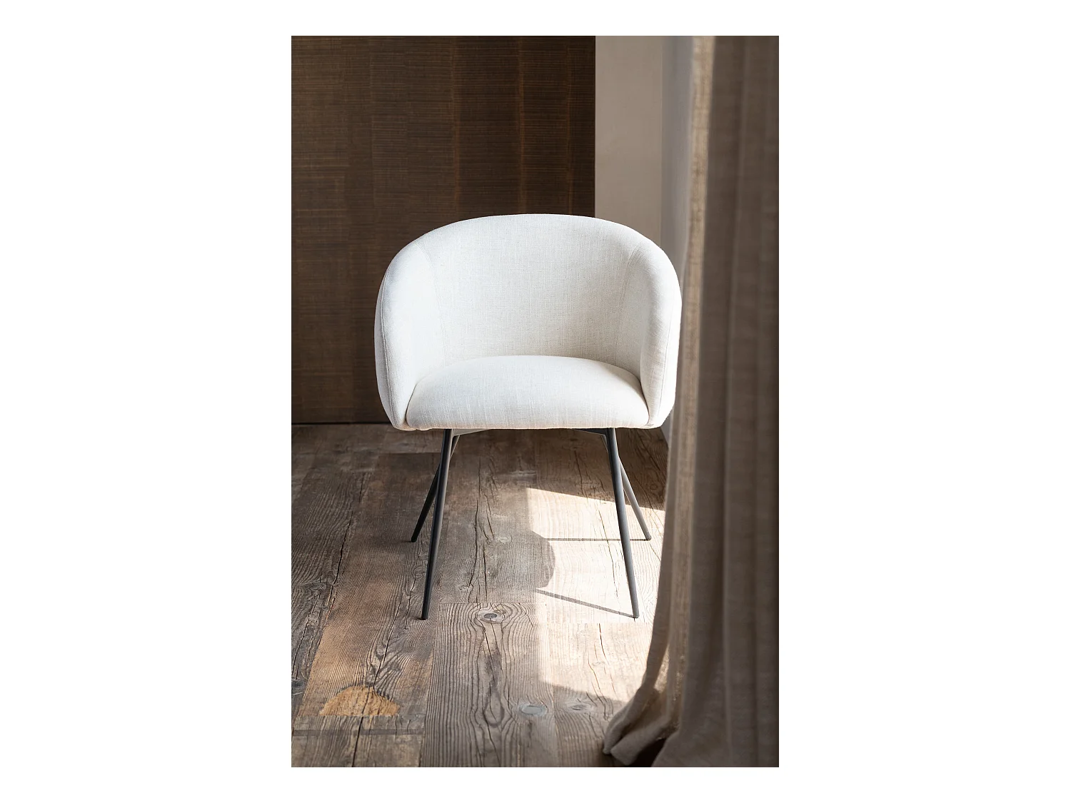 Chaise design WALES – Confort moderne en tissu et métal noir-Blanc cassé