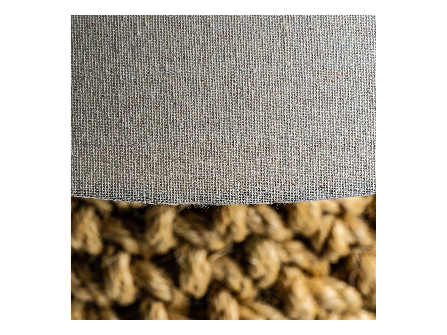 Lampe de table tissu beige et pied corde tressée Badig