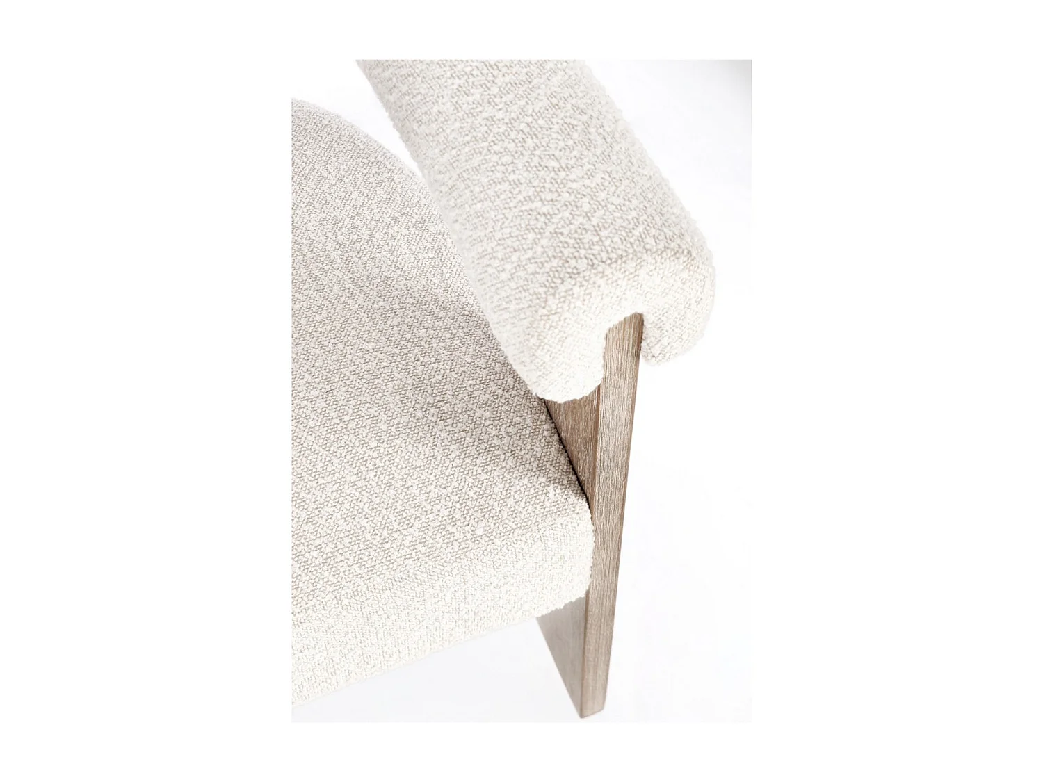 Chaise avec accoudoir en tissu bouclette et structure en bois – Modèle Agathy-Naturel/Beige clair