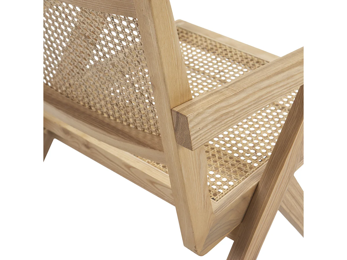 Chaise avec accoudoirs en bois de chêne et rotin naturel ARKIN – Elégance et authenticité
