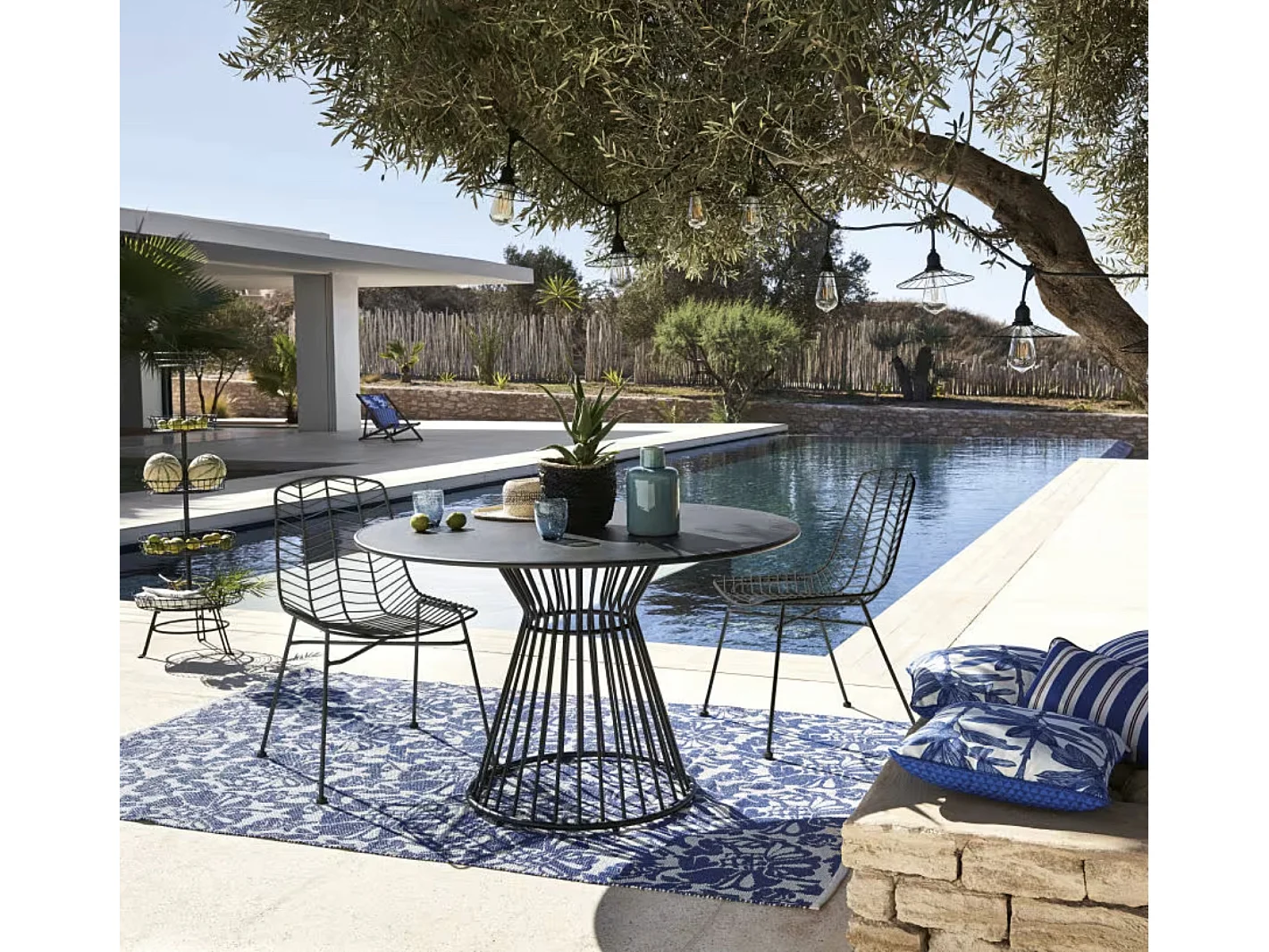 Table ronde en acier mate KEVIN 120cm – Intérieur et extérieur-Gris anthracite