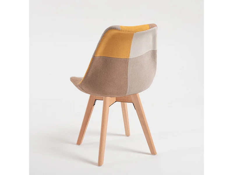 Silla Paoly de tela patchwork amarilla con patas de haya maciza clara