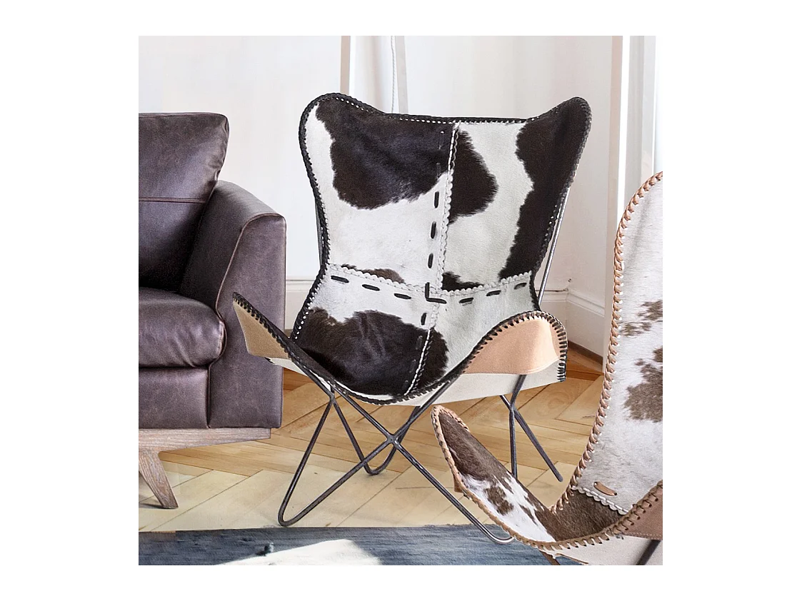 Silla mariposa de cuero Berry y patas de acero negro - Juego de 2