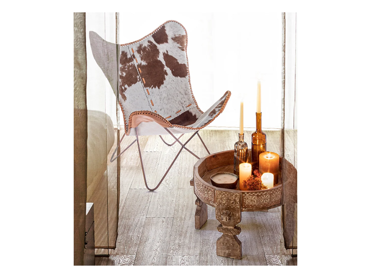 Silla mariposa de piel Berry y patas de acero bicolor - Juego de 2