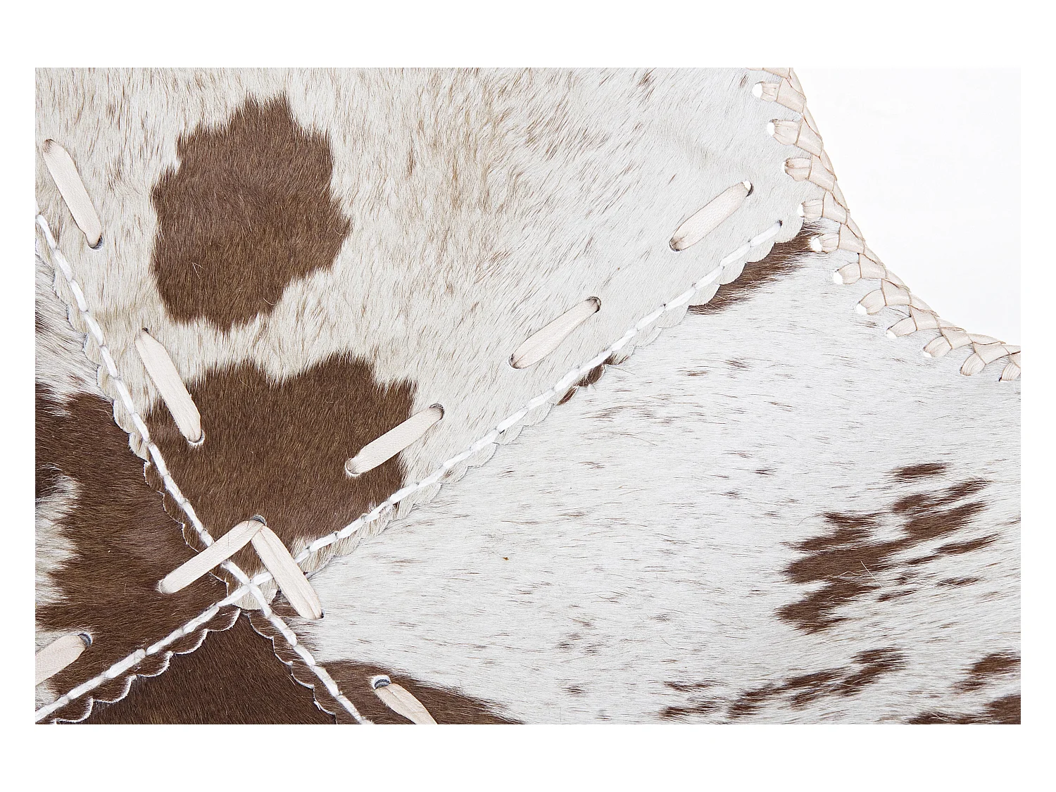 Silla mariposa de piel Berry y patas de acero bicolor - Juego de 2