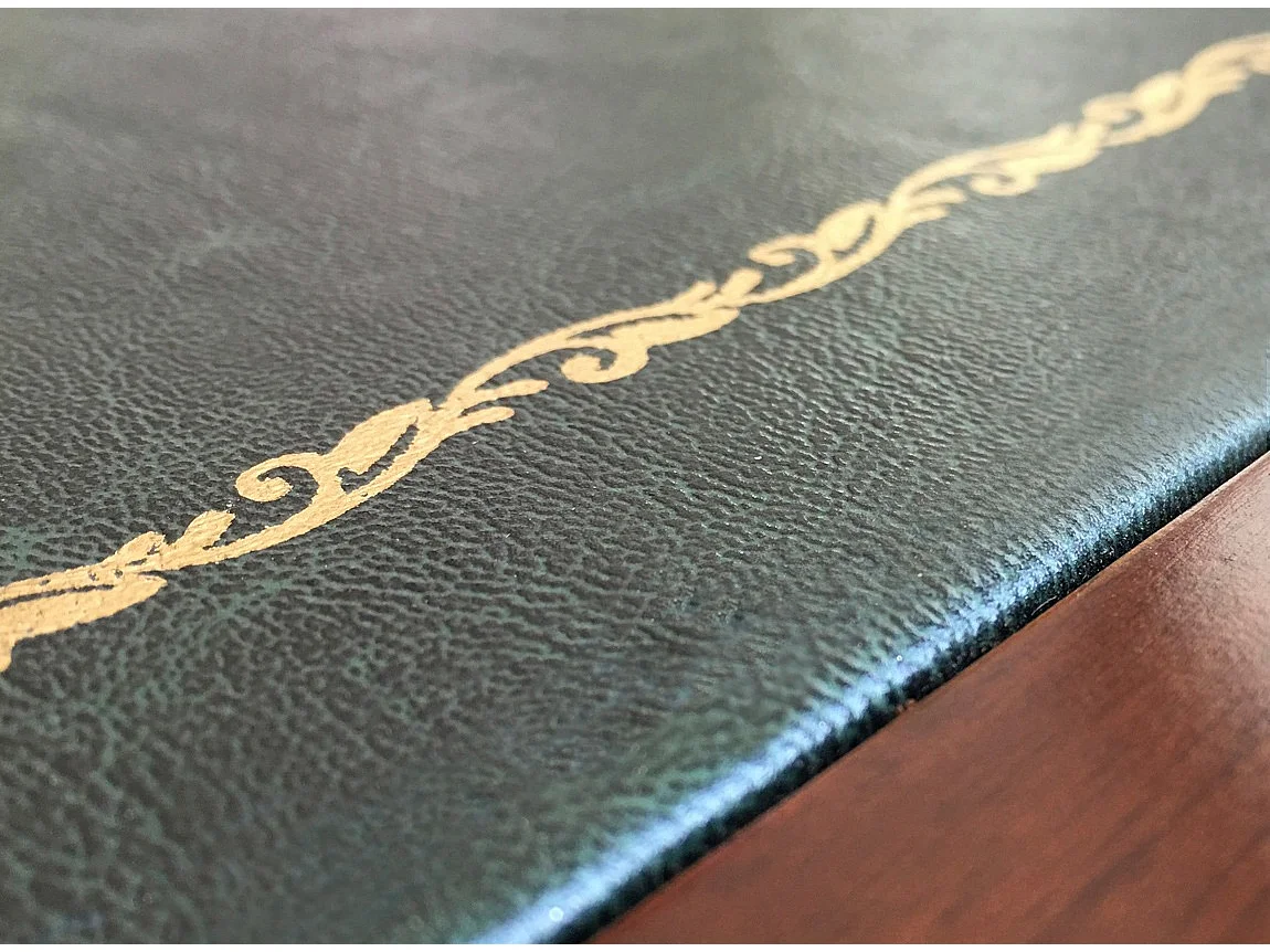 Bureau en bois massif d'acajou CASTLE 160cm