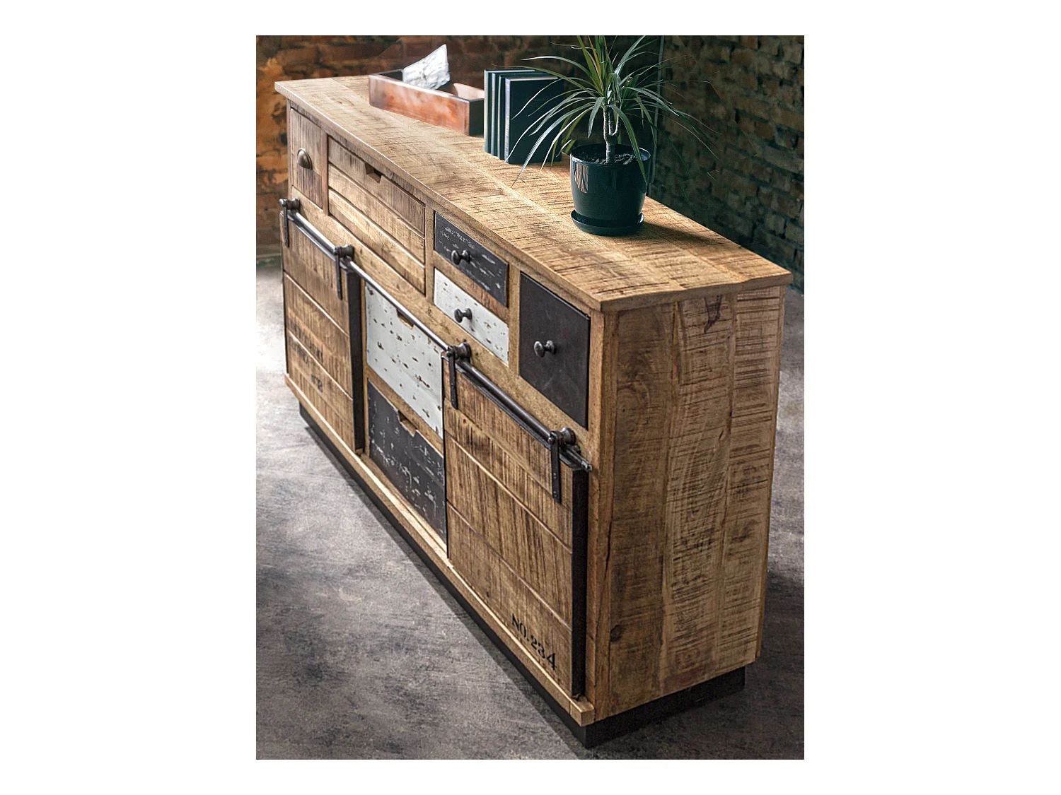 Buffet en bois de manguier 7 tiroirs 2 portes Ely L 125cm