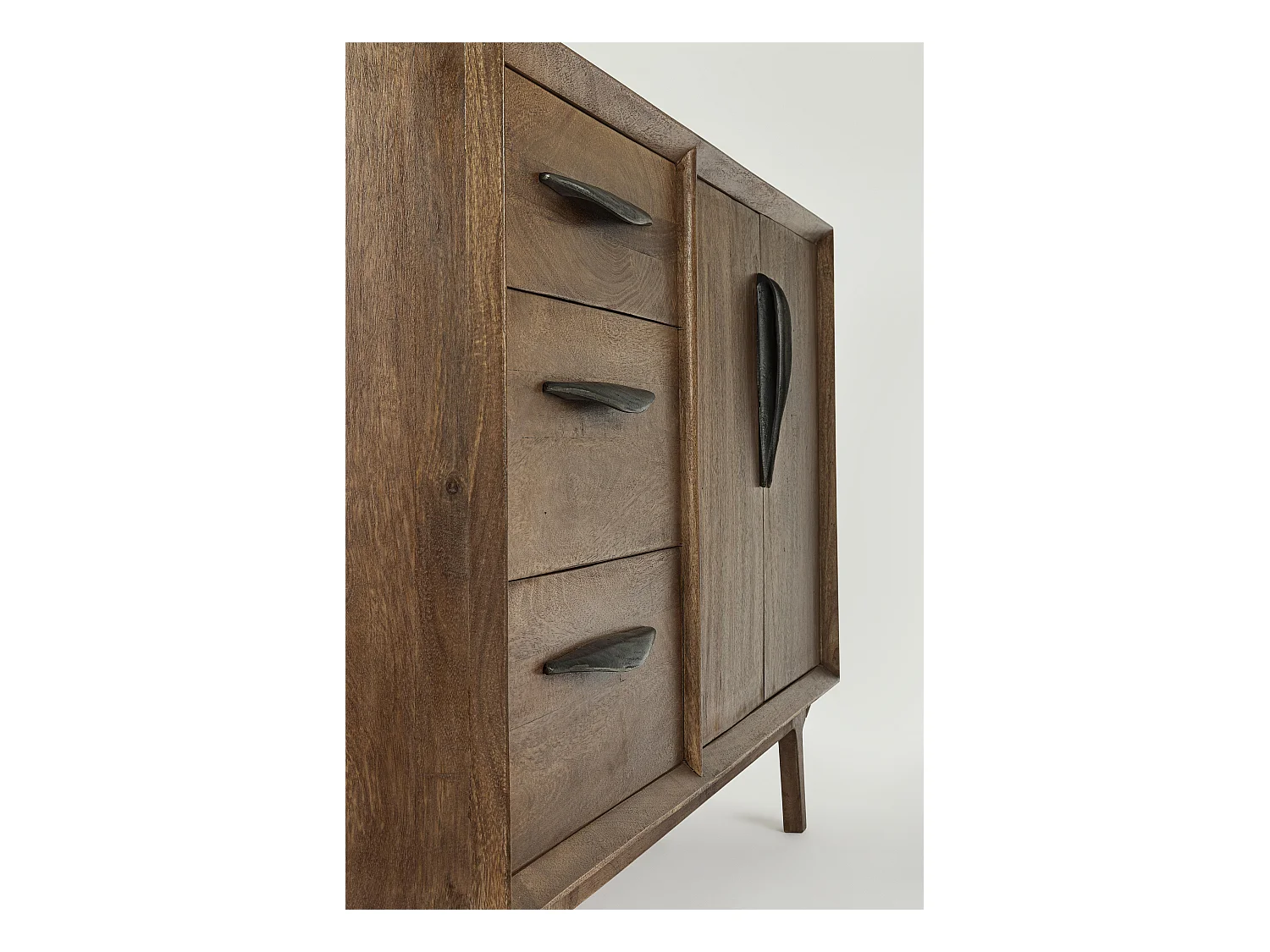 Buffet en bois de manguier marron 2 portes 3 tiroirs Kamy 152cm