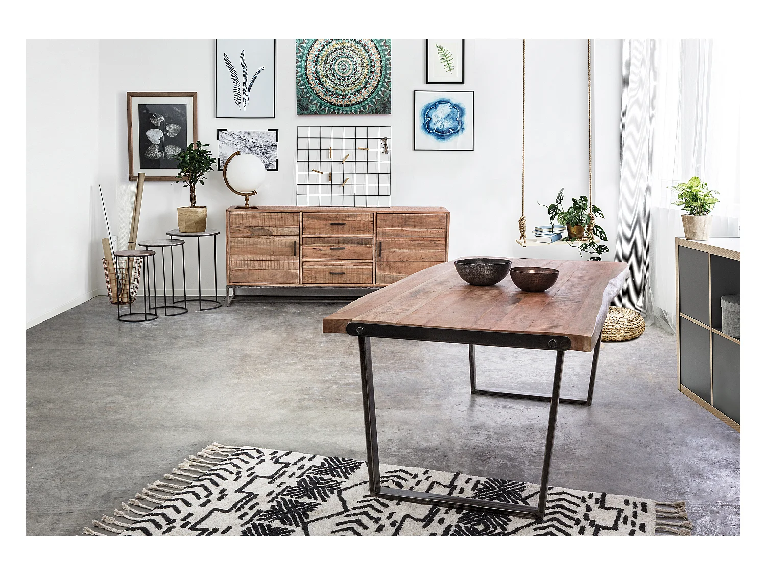 Enfilade 2 portes 3 tiroirs bois d'acacia clair et pieds acier vieilli Kadone 175cm