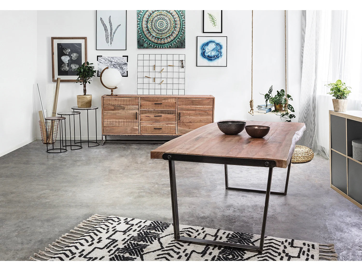 Enfilade 2 portes 3 tiroirs bois d'acacia clair et pieds acier vieilli Kadone 175cm