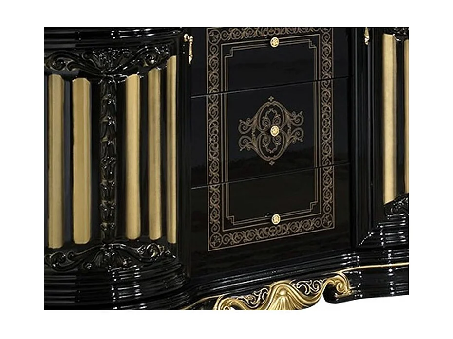 Aparador Lesly de 134 cm con 2 puertas y 3 cajones en madera lacada en negro brillante y dorado