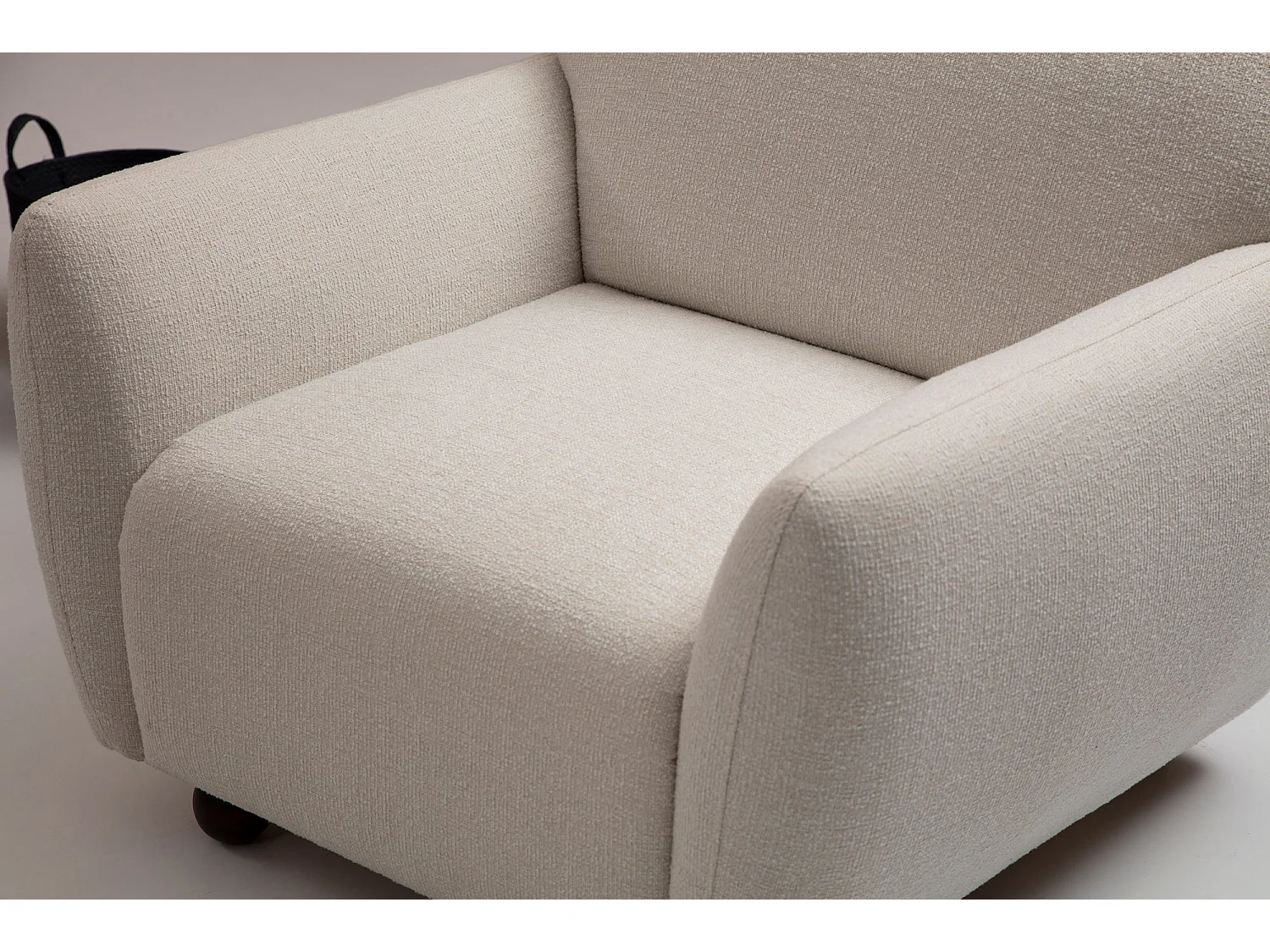 Fauteuil moderne tissu beige clair Kelly 90cm