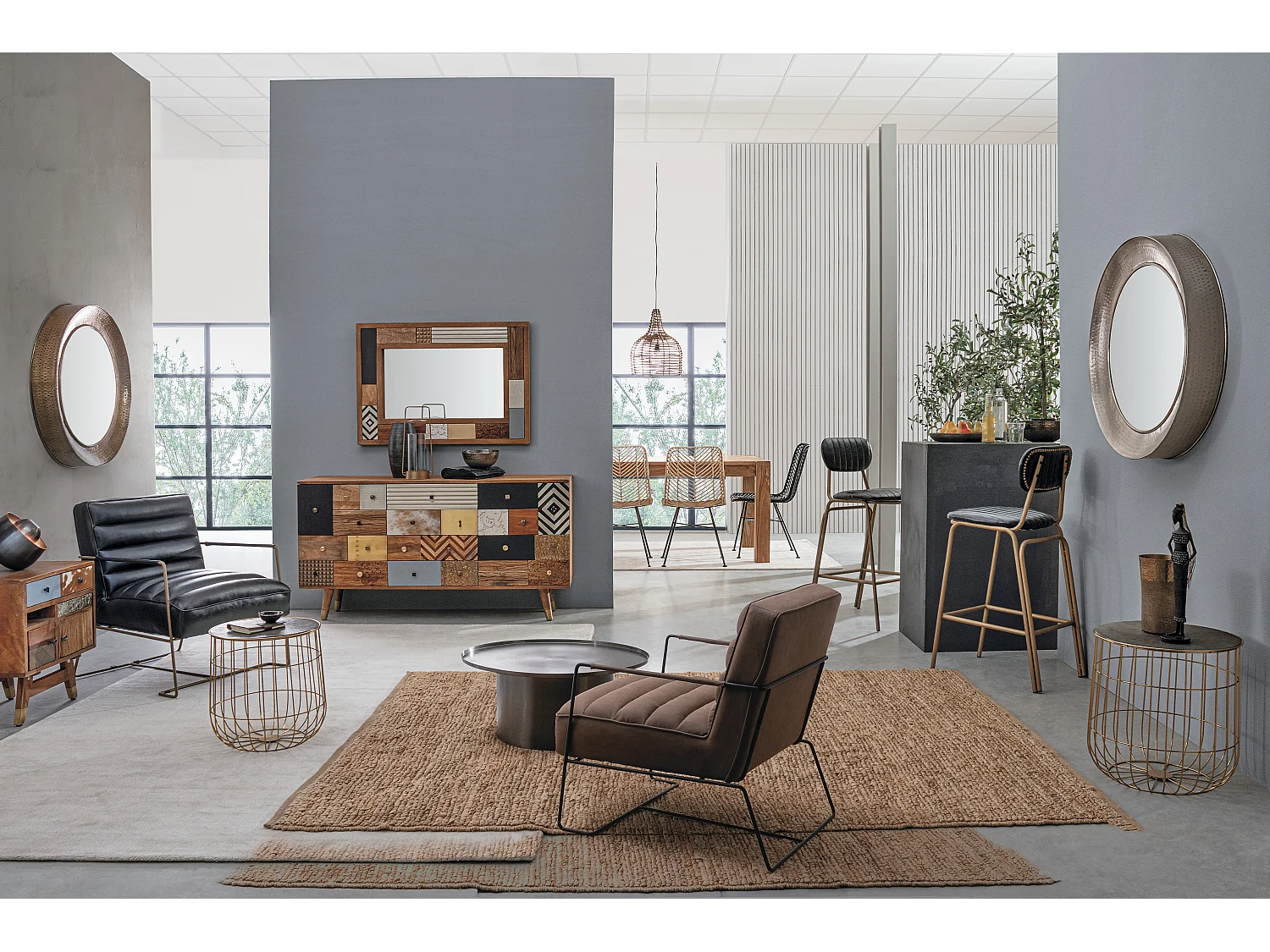 Fauteuil en simili cuir marron clair et pieds en acier Brina